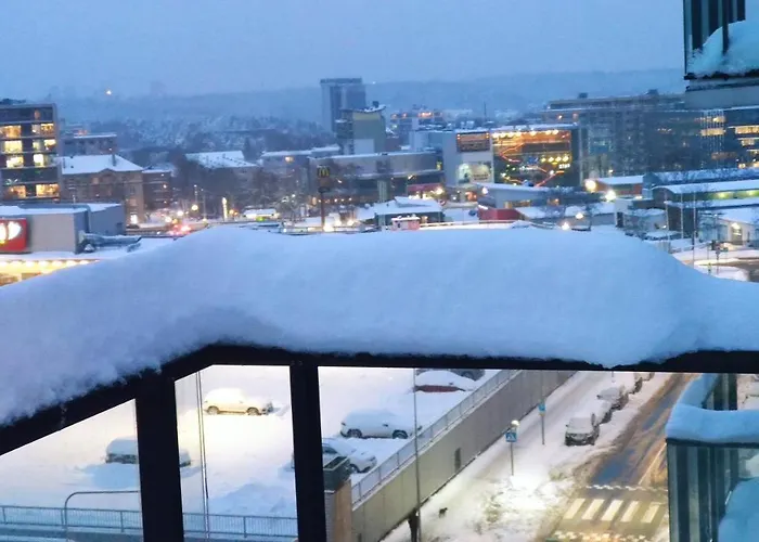 Brand New And Modern 1bdr *