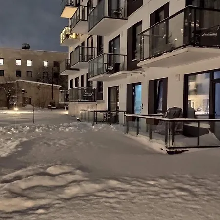 Brand New And Modern 1bdr Apartment *